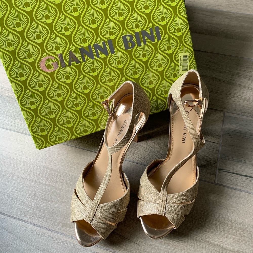 Gianni Bini Champagne Heels